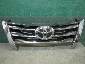 TOYOTA FORTUNER решетка облицовки радиатора 531000K850
2019г. арт.1171024 Уценка