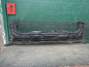 TOYOTA LAND CRUISER 300  решетка бампера переднего центральная 5311160C70
 2021г. арт.1247744