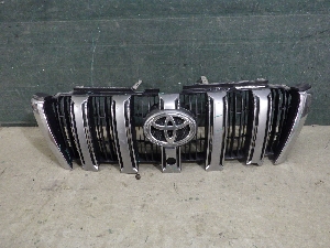 TOYOTA LAND CRUISER PRADO  решетка облицовки радиатора 5310160C64 2016г. арт.1275292