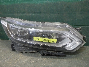 NISSAN QASHQAI  фара правая 26010HV05B 2021г. арт.1277744 LED