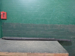 TOYOTA LAND CRUISER 300  накладка подножки порога правого  51771-6A210 2022г. арт.1285030