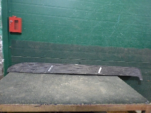 TOYOTA LAND CRUISER PRADO накладка подножки порога правого 5177360180
2021г. арт.1286789 Уценка