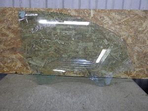 GEELY ATLAS  стекло двери передней правой 5079099000 2024г. арт.1306457