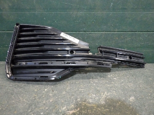 GEELY MONJARO  облицовка фары противотуманной правой 6010177300 2023г. арт.1307138