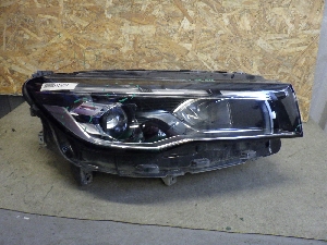 GEELY EMGRAND  фара правая 7051044900 2024г. арт.1310504 LED