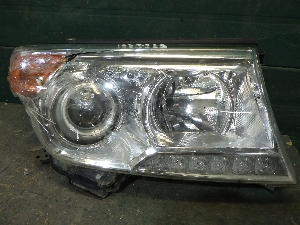 TOYOTA LAND CRUISER 200  фара правая 8114560F30 2012г. арт.1332928 ксенон