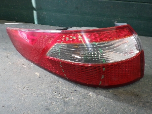 KIA RIO  фонарь задний левый наружный 924014X000
 2013г. арт.1335517   Уценка