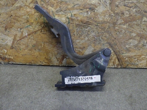 HYUNDAI SANTA FE петля капота левая 791102B000
2008г. арт.1372538 Уценка