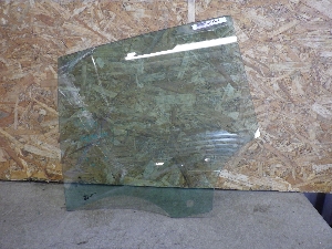 BMW X4  стекло двери задней правой 51357417373 2023г. арт.1393384