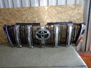 TOYOTA LAND CRUISER PRADO  решетка облицовки радиатора 5310160C64 2016г. арт.1394593