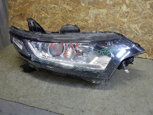 MITSUBISHI OUTLANDER  фара правая 8301D340 2018г. арт.1430390 галоген  Уценка