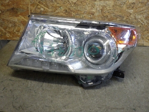TOYOTA LAND CRUISER 200  фара левая 8118560F30 2014г. арт.1432800 галоген  Уценка