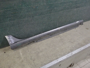 AUDI A4  накладка порога правого 8K9853860D1RR 2015г. арт.1439318   Уценка