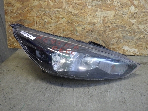 FORD FOCUS  фара правая 2060592 2018г. арт.1446537 галоген