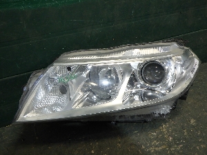 SUZUKI VITARA  фара левая 3532054P00000 2020г. арт.1449591 галоген