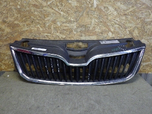 SKODA RAPID  решетка облицовки радиатора 5JA8536689B9 2016г. арт.1463395