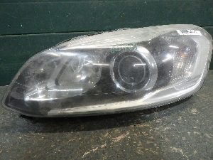 VOLVO XC60  фара левая 31698812 2017г. арт.1463472 ксенон