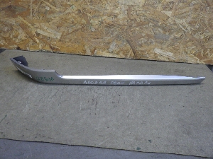 LAND ROVER RANGE ROVER  молдинг бампера заднего правый LR087223 2020г. арт.1471930