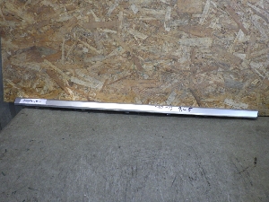 LAND ROVER RANGE ROVER  молдинг двери задней левой LR105353 2014г. арт.1474535