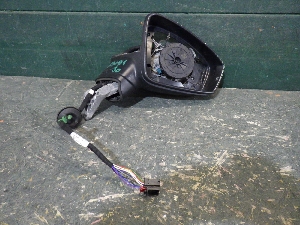 VOLKSWAGEN TIGUAN корпус зеркала правого 5NB857508AL9B9 2018г. арт.1523091 Уценка