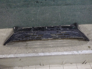 GEELY ATLAS облицовка бампера переднего 6608105131 2024г. арт.1534037