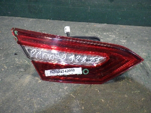 TOYOTA CAMRY фонарь задний левый внутренний 8159033350 2021г. арт.1542090 Уценка