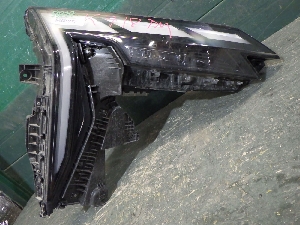 GEELY ATLAS фара правая 7051051200 2024г. арт.1559737 LED