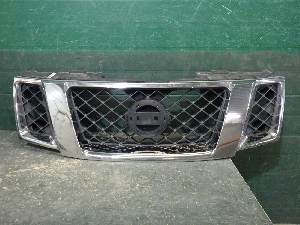 NISSAN PATHFINDER решетка облицовки радиатора 623105X12C 2014г. арт.1566424 Уценка