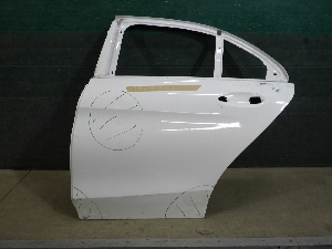 MERCEDES C CLASS иное дверь задняя левая A2057300105 2019г. арт.1568293 Уценка