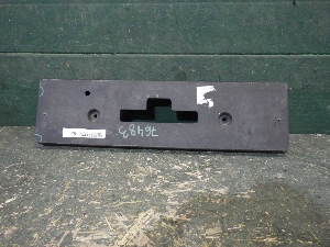 GEELY COOLRAY накладка под передний государсвенный регистрационный знак 8889651714 2023г. арт.1576483